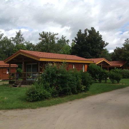 Camping Le Pont D'Allagnon Lempdes sur Allagnon Buitenkant foto