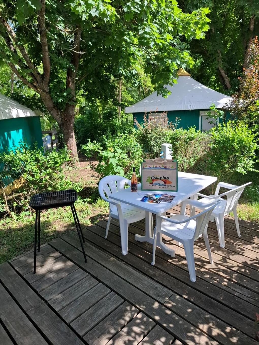 Camping Le Pont D'Allagnon Lempdes sur Allagnon Buitenkant foto